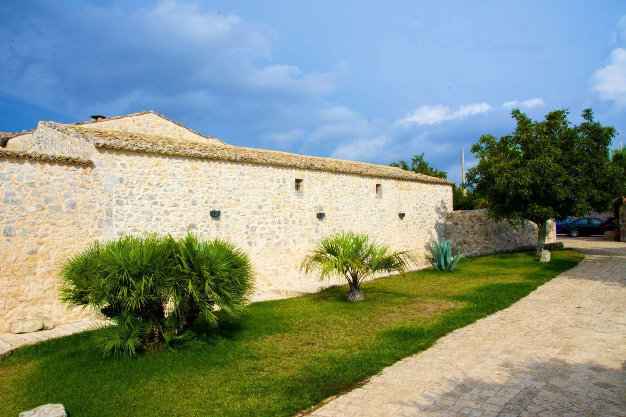 Relais Cimilla B&B Ragusa Dış mekan fotoğraf